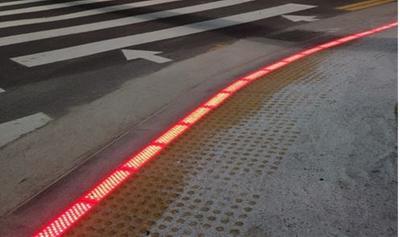보행자 보호와 교통사고 예방, LED 바닥 신호등 설치